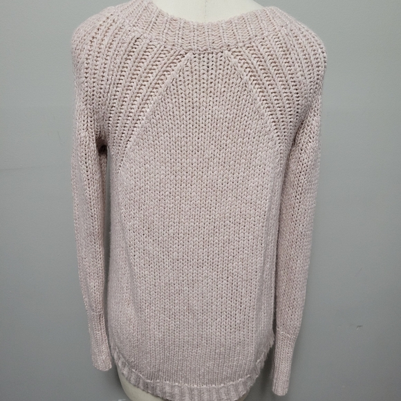 Ann Taylor pink chunky knit sweater size medium - Picture 5 of 9
